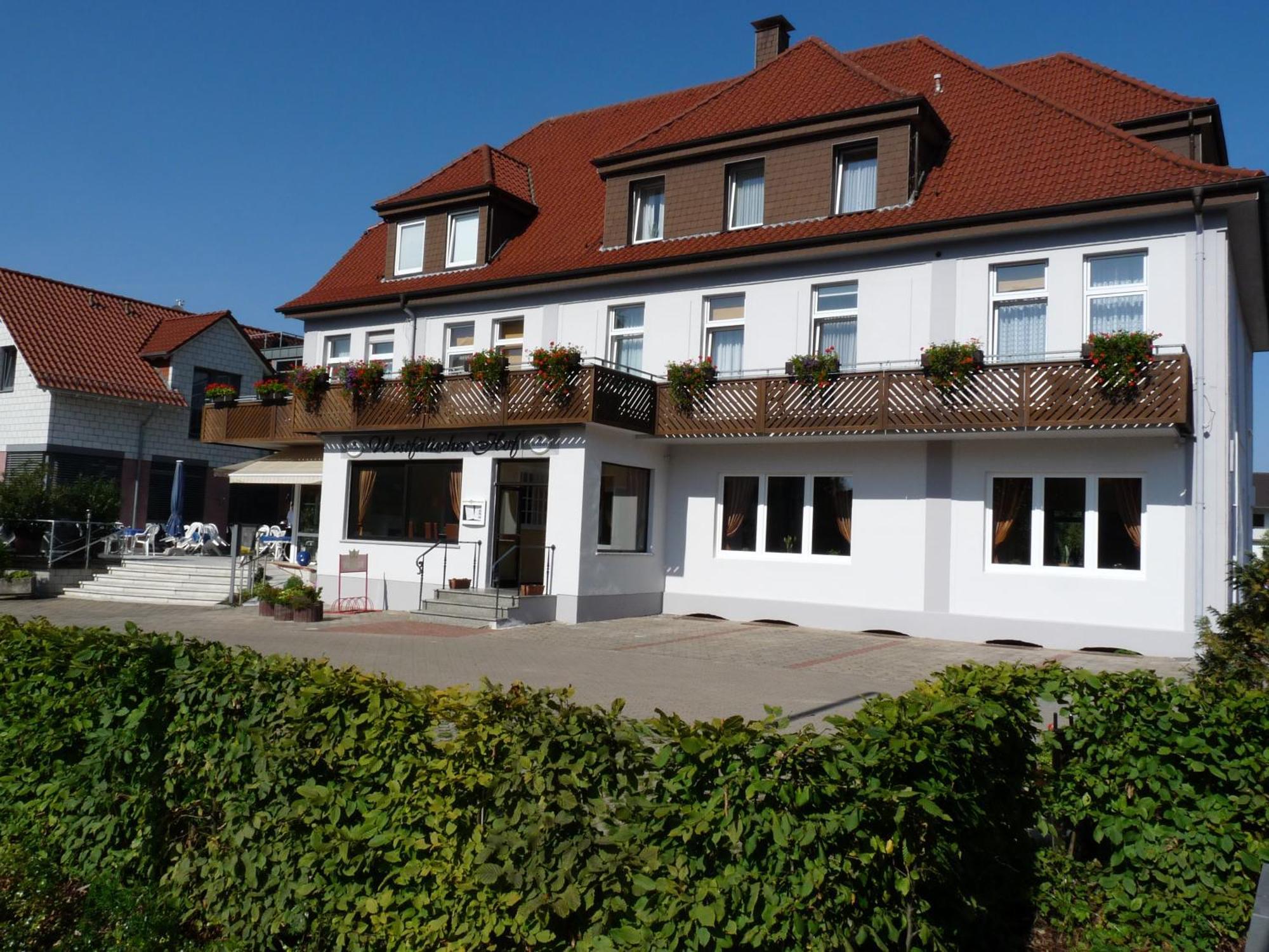 Westfaelischer Hof Lugde Exterior photo