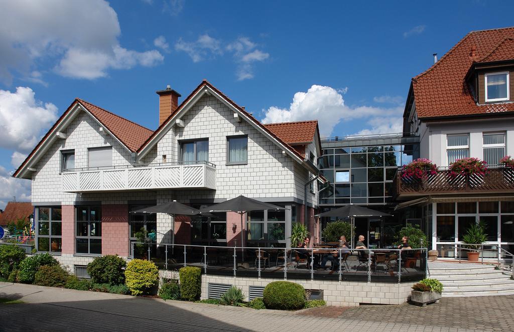Westfaelischer Hof Lugde Exterior photo